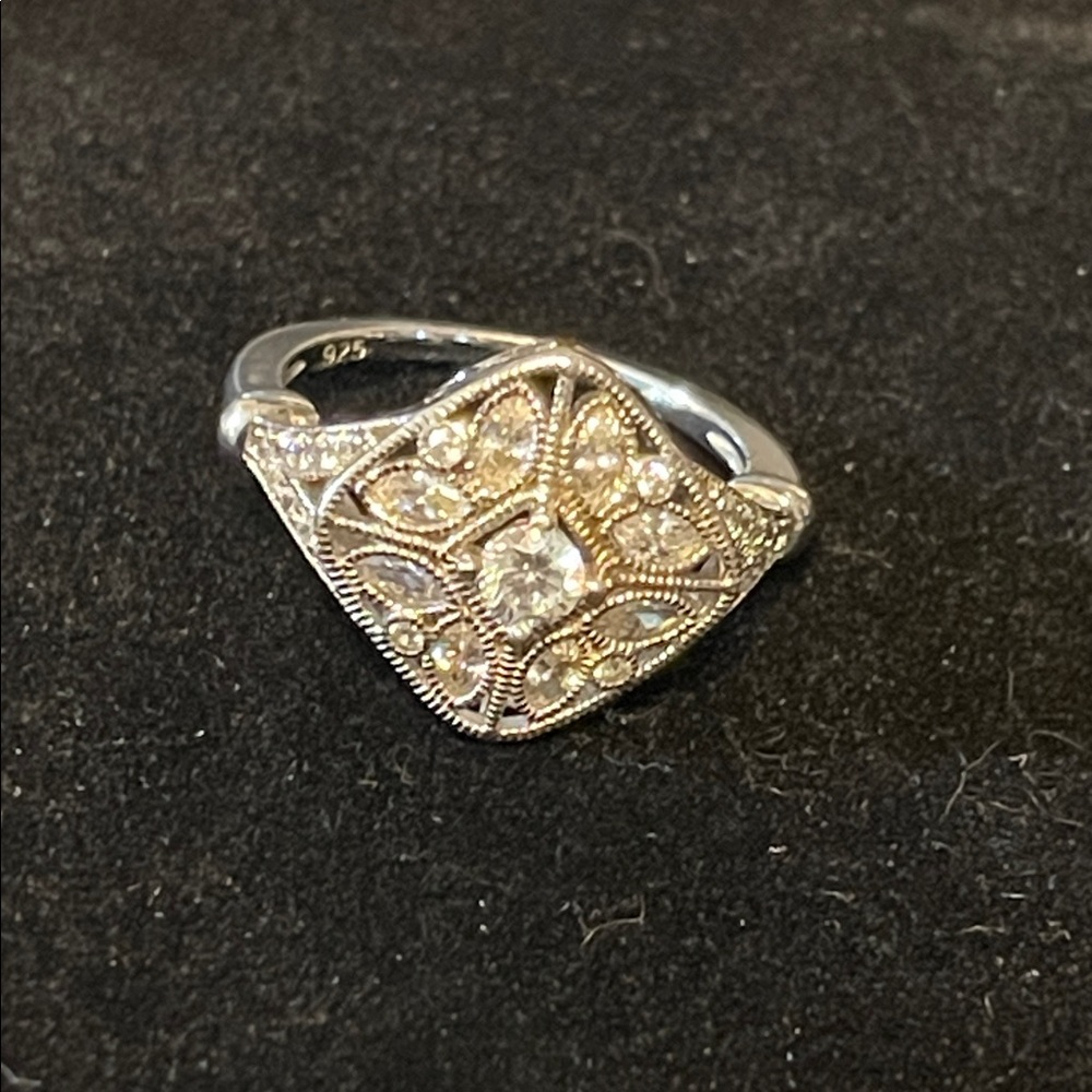 Elegant Sterling Silver Women's Ring